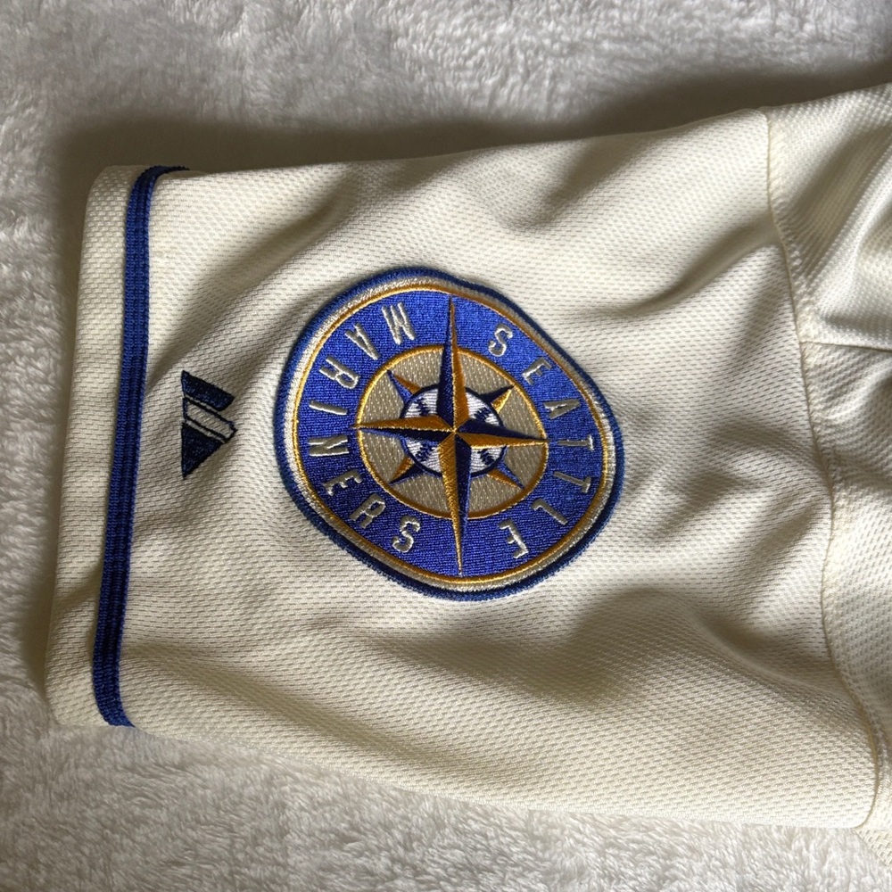 Nelson Cruz #23 Mariners Jersey - Picture 3 of 4